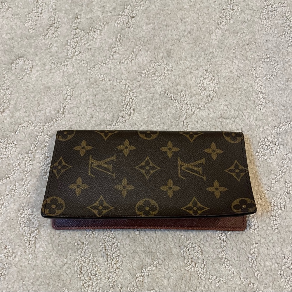 Louis Vuitton Checkbook Cover.